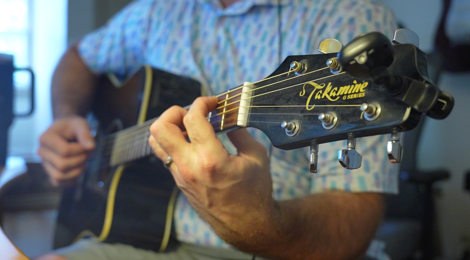 Takamine TK-40